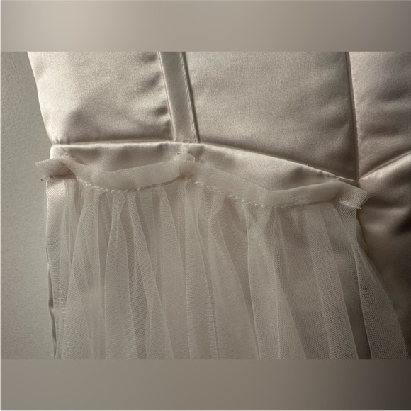 White Satin Bridal Mini Dress w/Removable Train – Vegas, Destination, Modern S/M - Picture 6 of 15